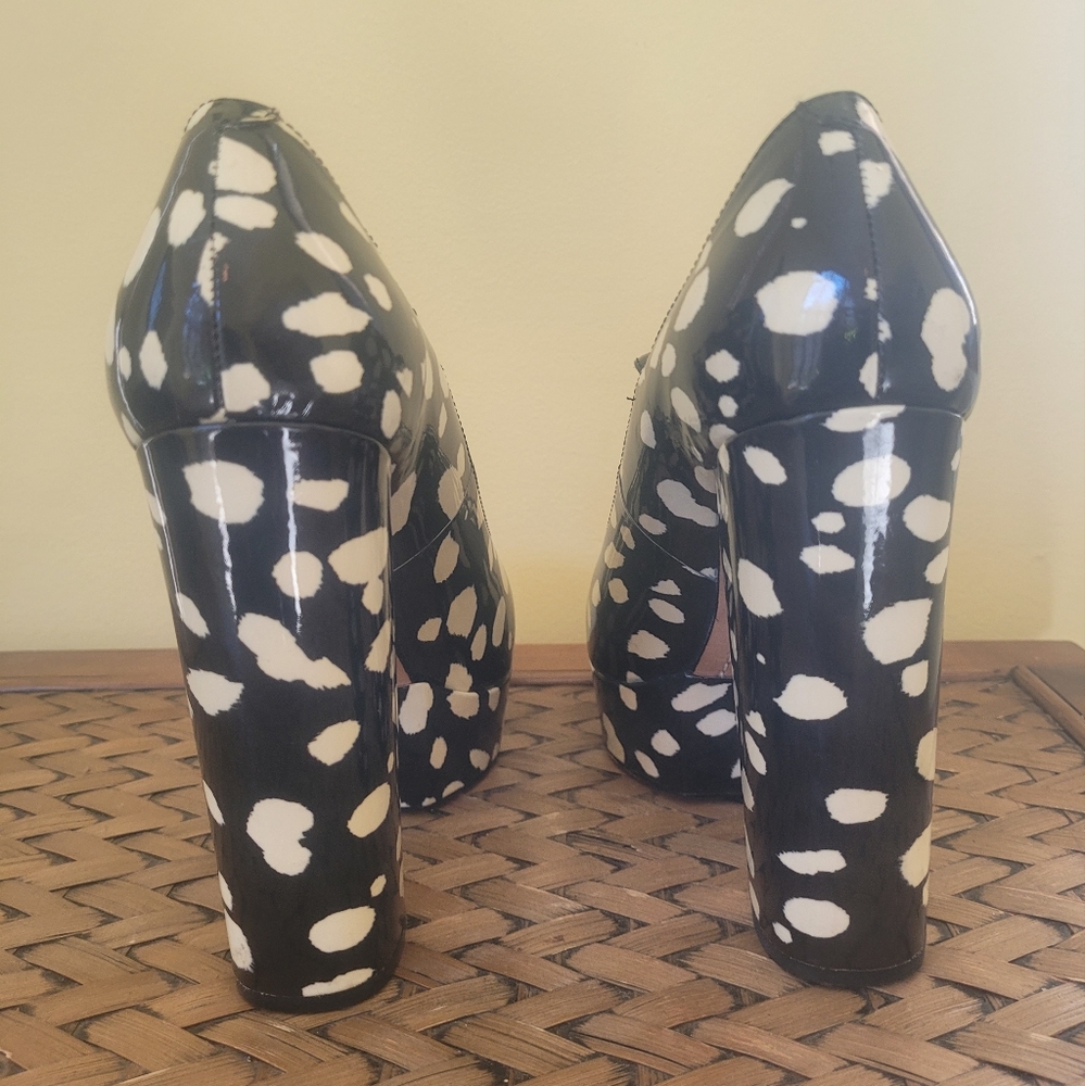Alice + Olivia Black and White Platform Shoes - Picture 4 of 7